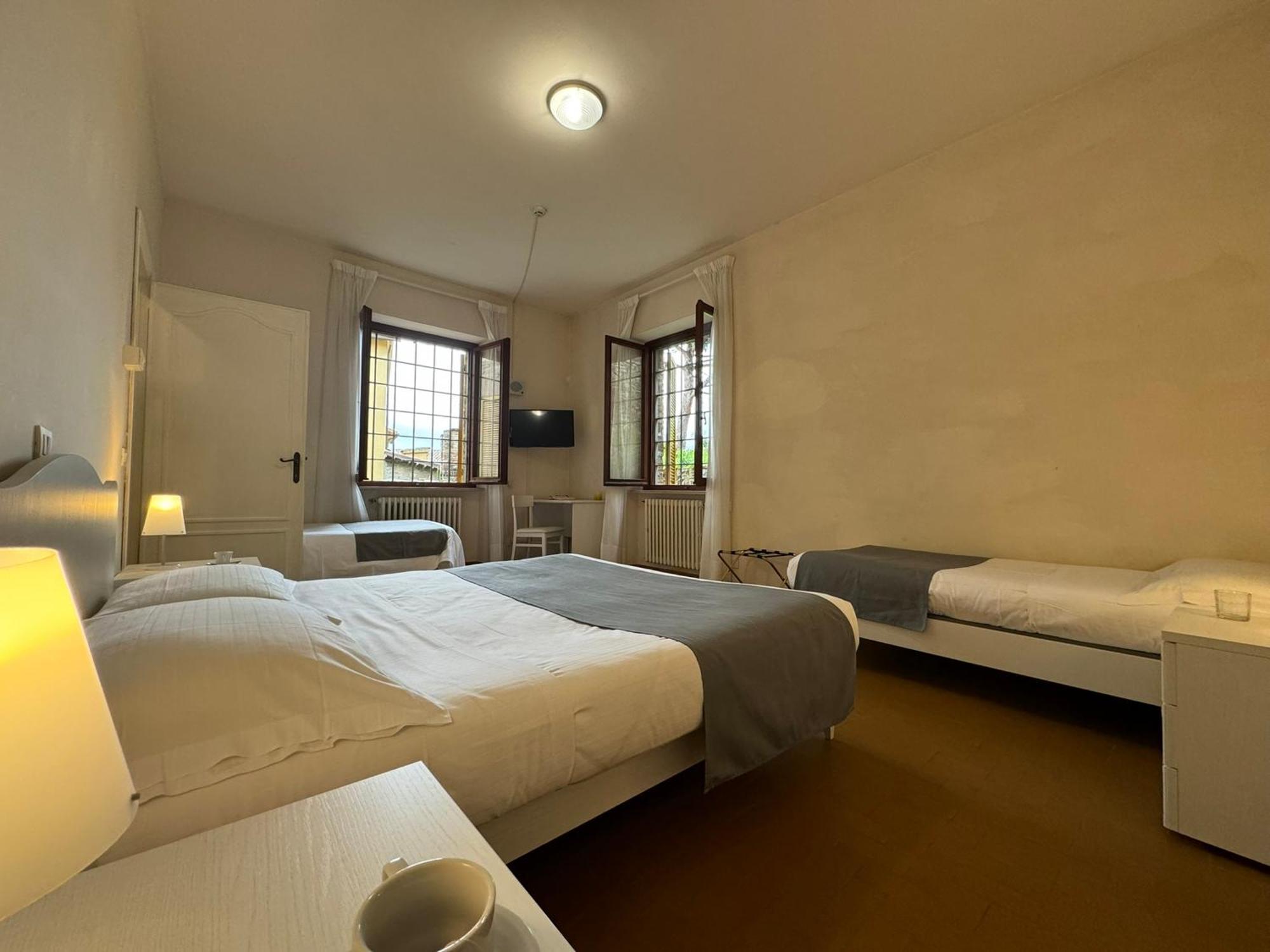 托迪 Monastero Ss. Annunziata酒店 外观 照片 A room at the hotel