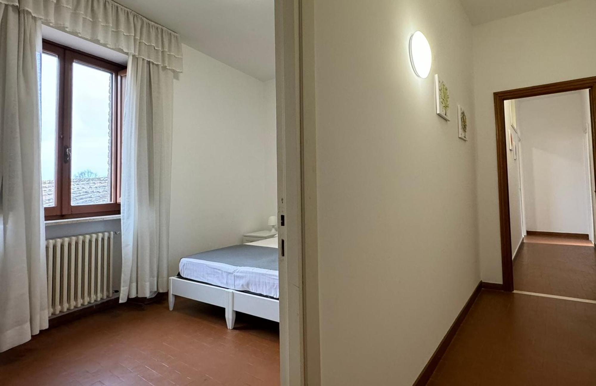 托迪 Monastero Ss. Annunziata酒店 外观 照片 A typical bedroom in the residence halls