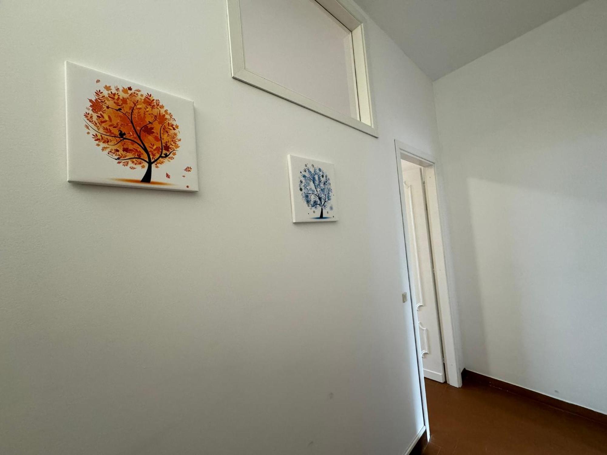 托迪 Monastero Ss. Annunziata酒店 外观 照片 A wall painted with a white emulsion paint